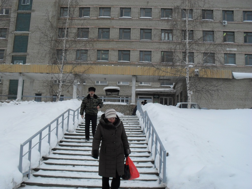 На приём к врачам саянской поликлиники открыта запись через Интернет